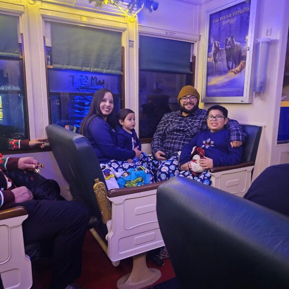 LIVE w/Angie Like This Listing To Be Notified When I Go Live - Picture 4 of 4